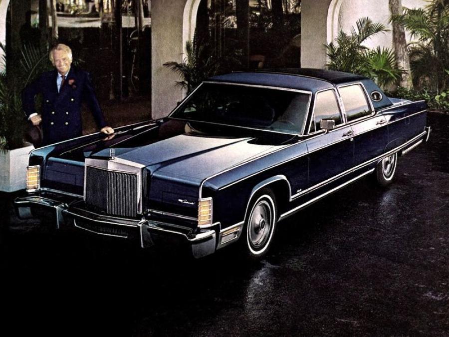  Lincoln Continental Town Car 1976 года  (фото 11 из 21)